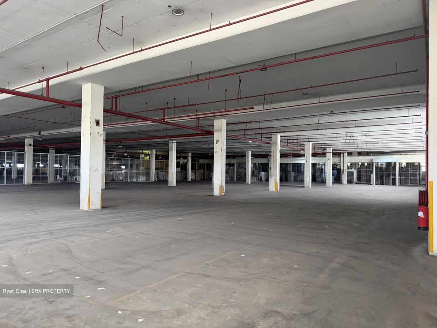 Gul Way (D22), Warehouse #608698651
